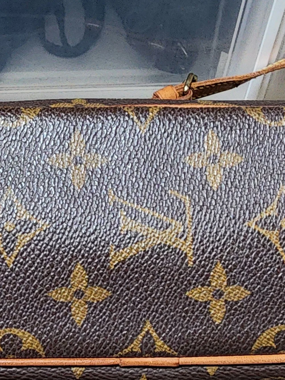 Louis Vuitton Trocadero 30